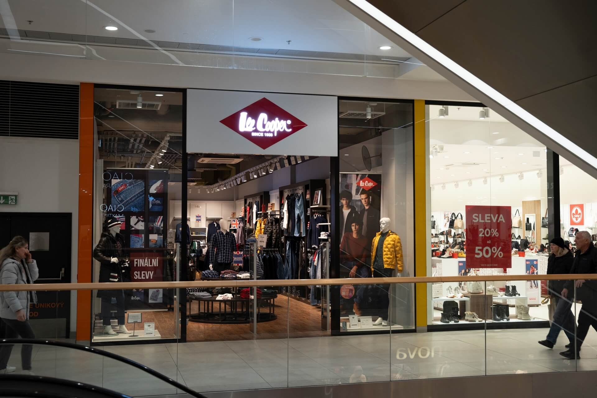 Lee Cooper
