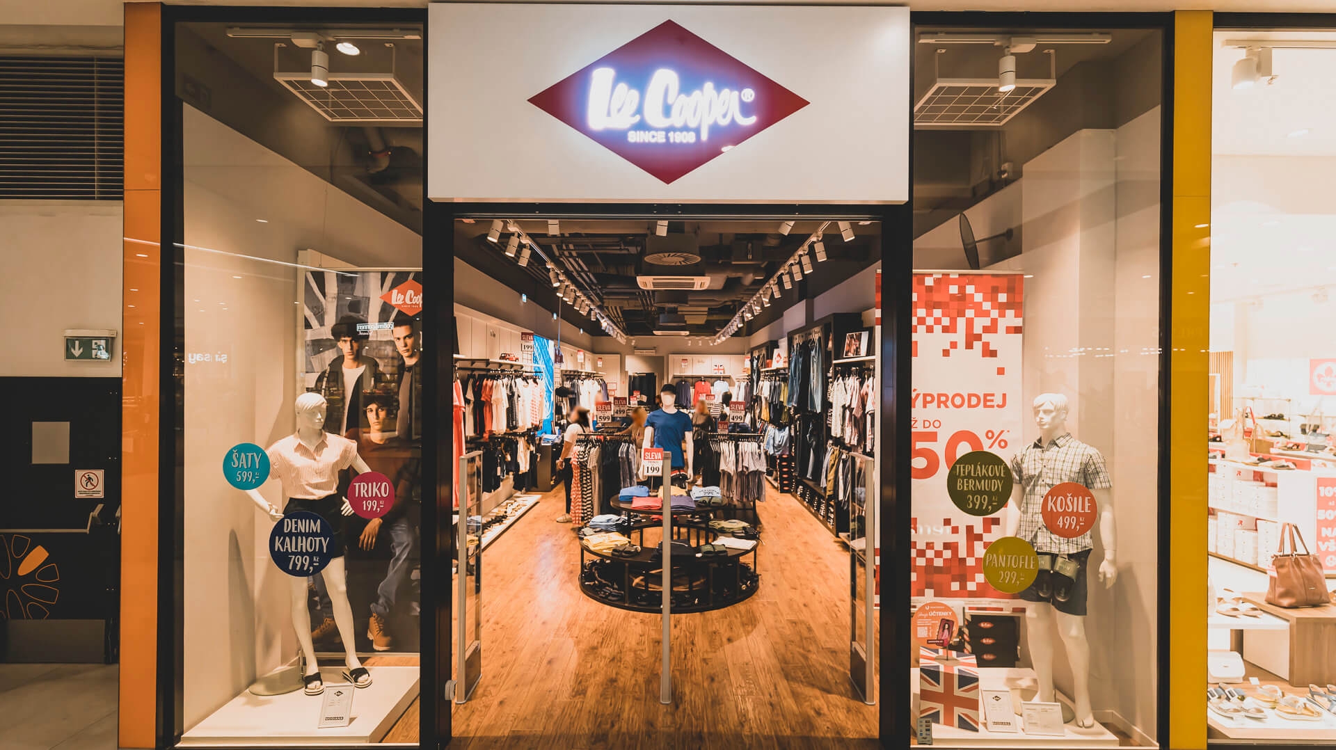 Lee Cooper